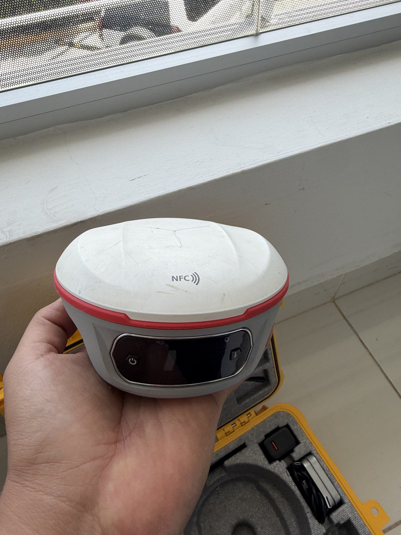 METAGEO GNSS receiver for land surveying.